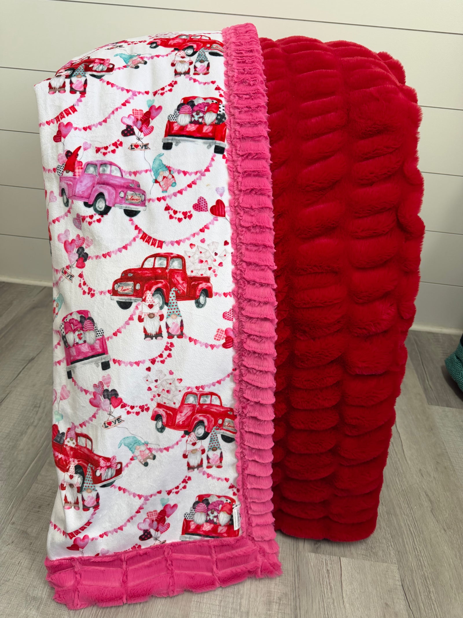 Throw & Red Milan Waffle